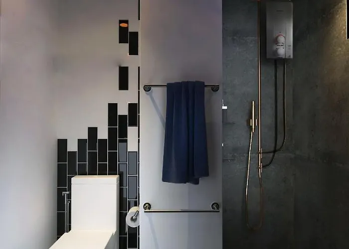 Ratch66 Huai Khwang Mrt Inn 3*