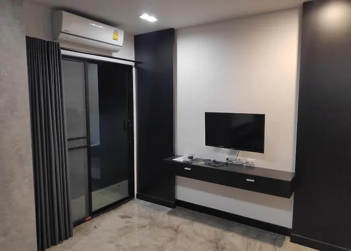 여관 Ratch66 Huai Khwang Mrt 방콕