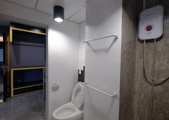 Ratch66 Huai Khwang Mrt Bangkok
