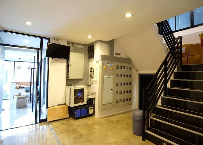 Inn Ratch66 Huai Khwang Mrt