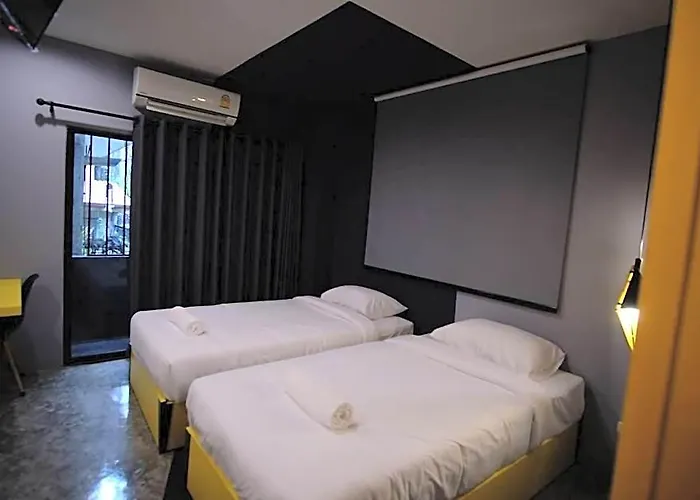 Inn Ratch66 Huai Khwang Mrt 3*