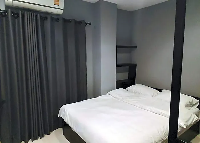 Ratch66 Huai Khwang Mrt Inn