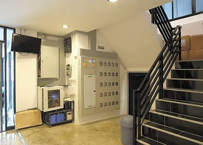 Inn Ratch66 Huai Khwang Mrt