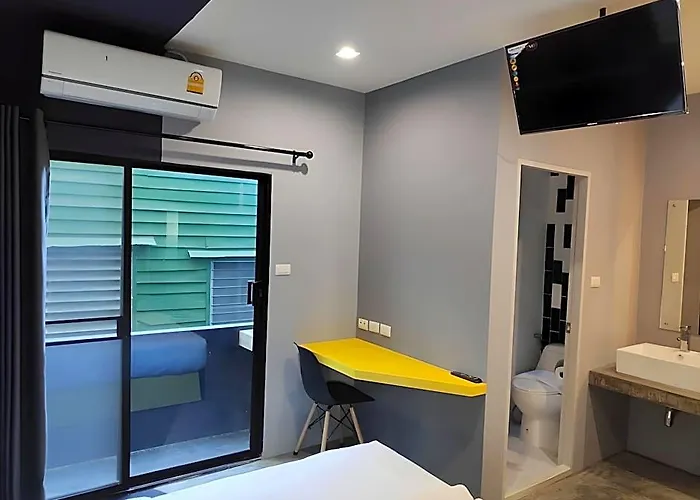 Ratch66 Huai Khwang Mrt Zajazd Bangkok